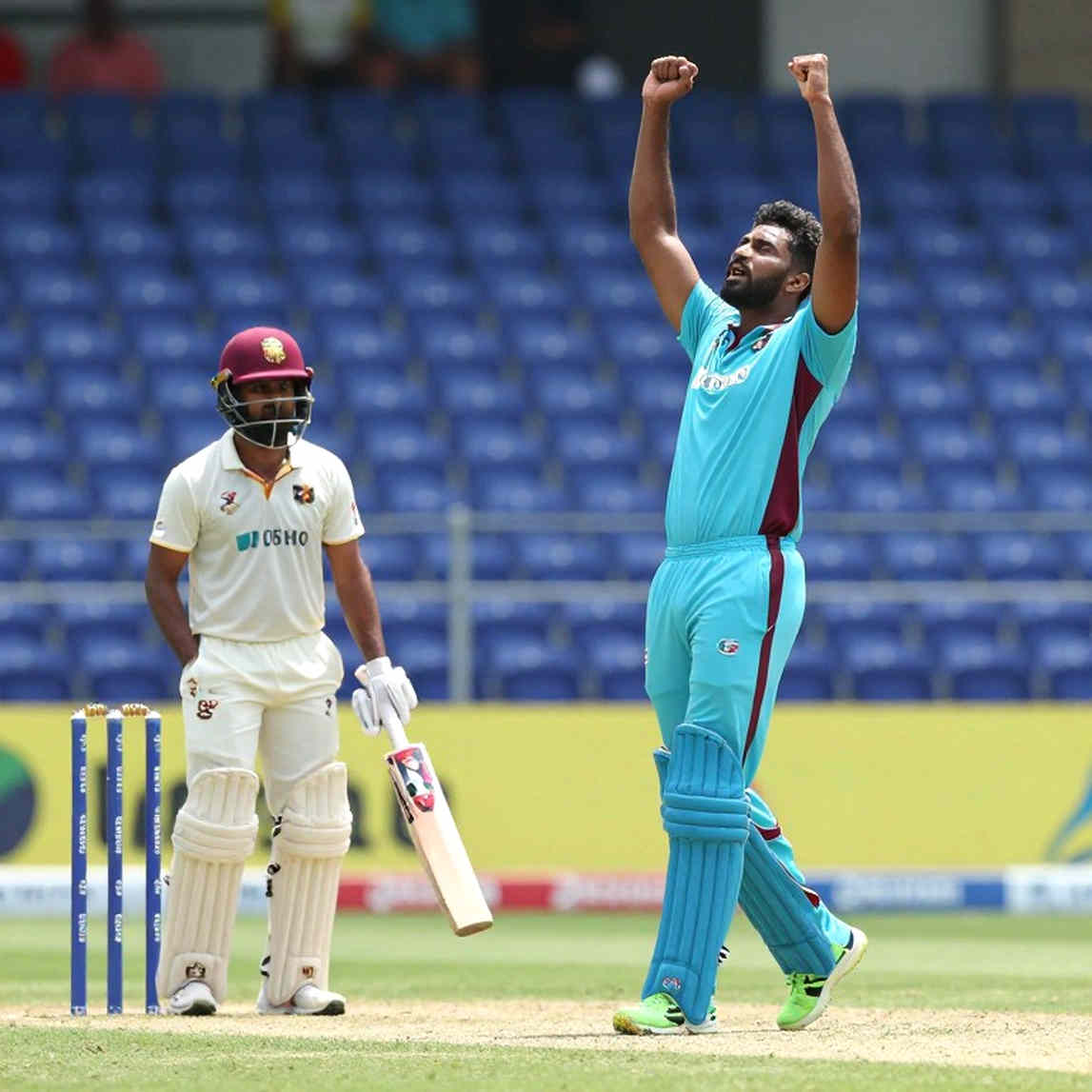 যে স্কোরকার্ডে কলামের নাম ছিল, সংখ্যা ছিল না